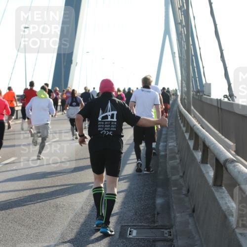 03.10.2025 - Köhlbrandbrückenlauf Yannick Fuchs http://msf.ph/oto/9180463 03.10.2025 08:54:43 Position 2 2016, 2017, 2018, 2019, 2020, 2021, 2022, 2023, 2024, 22 meine-sportfotos.de