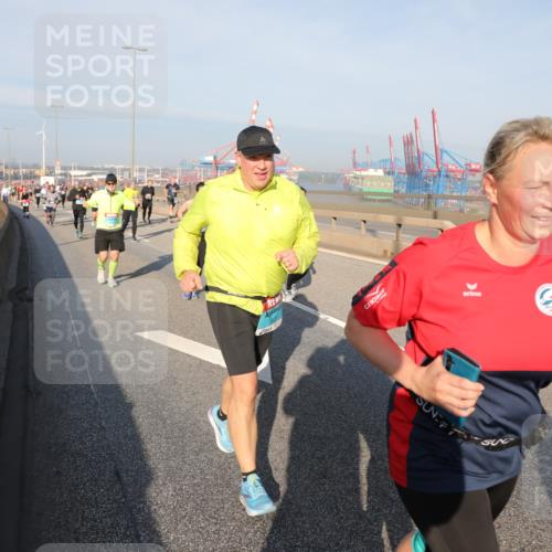 03.10.2025 - Köhlbrandbrückenlauf Yannick Fuchs http://msf.ph/oto/9180486 03.10.2025 08:54:46 Position 2  meine-sportfotos.de
