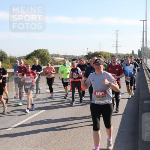 03.10.2025 - Köhlbrandbrückenlauf Yannick Fuchs http://msf.ph/oto/9180500 03.10.2025 11:21:30 Position 3 4786, 5780, 6300 meine-sportfotos.de