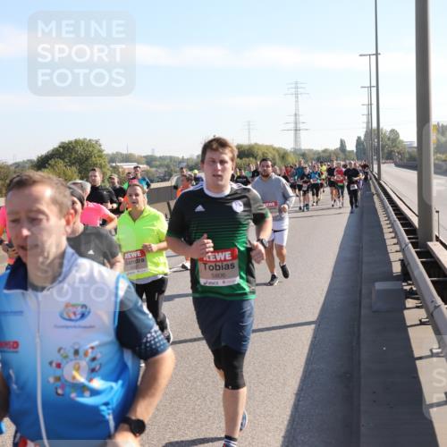 03.10.2025 - Köhlbrandbrückenlauf Yannick Fuchs http://msf.ph/oto/9180535 03.10.2025 11:21:33 Position 3 4306, 5806 meine-sportfotos.de
