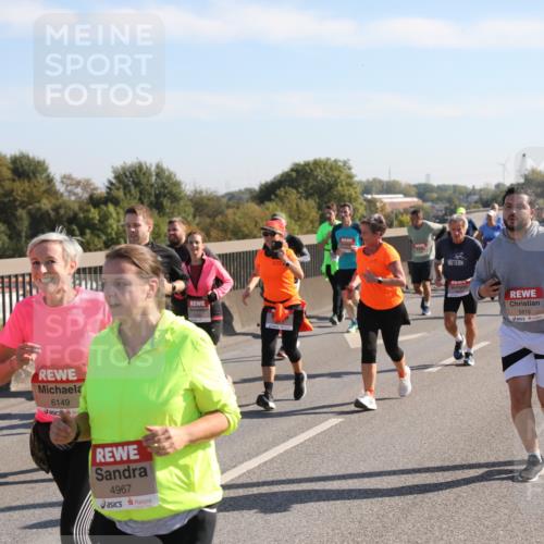03.10.2025 - Köhlbrandbrückenlauf Yannick Fuchs http://msf.ph/oto/9180547 03.10.2025 11:21:35 Position 3 6149, 4967, 5816 meine-sportfotos.de