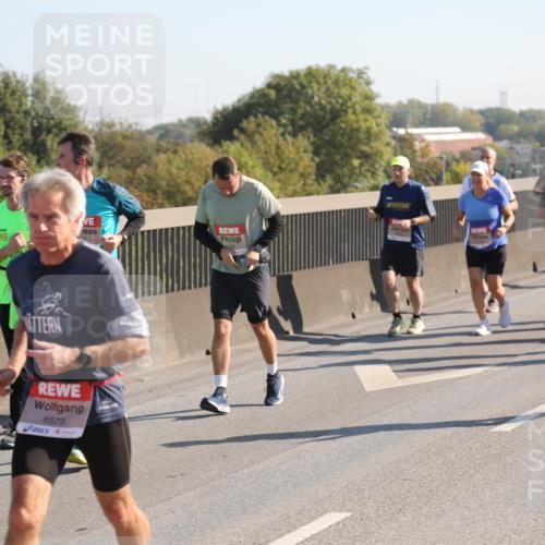 03.10.2025 - Köhlbrandbrückenlauf Yannick Fuchs http://msf.ph/oto/9180569 03.10.2025 11:21:37 Position 3 6573, 6790 meine-sportfotos.de