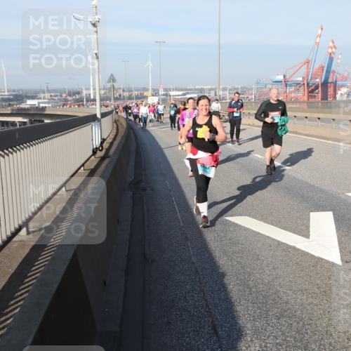 03.10.2025 - Köhlbrandbrückenlauf Yannick Fuchs http://msf.ph/oto/9180572 03.10.2025 08:54:58 Position 2  meine-sportfotos.de