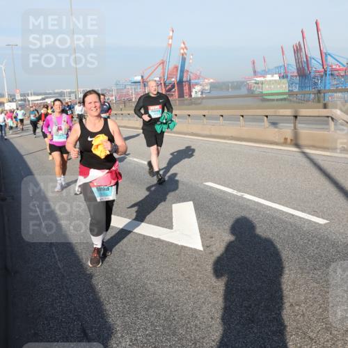 03.10.2025 - Köhlbrandbrückenlauf Yannick Fuchs http://msf.ph/oto/9180579 03.10.2025 08:54:59 Position 2  meine-sportfotos.de