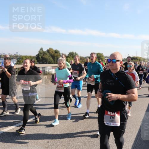 03.10.2025 - Köhlbrandbrückenlauf Yannick Fuchs http://msf.ph/oto/9180632 03.10.2025 11:21:43 Position 3 4607, 6119, 4882 meine-sportfotos.de