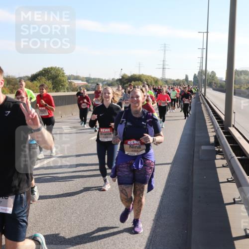 03.10.2025 - Köhlbrandbrückenlauf Yannick Fuchs http://msf.ph/oto/9180650 03.10.2025 11:21:45 Position 3 4987, 5166, 4355 meine-sportfotos.de