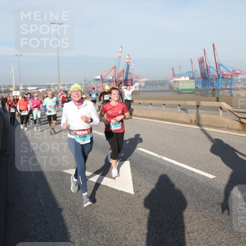 03.10.2025 - Köhlbrandbrückenlauf Yannick Fuchs http://msf.ph/oto/9180661 03.10.2025 08:55:09 Position 2 1847 meine-sportfotos.de