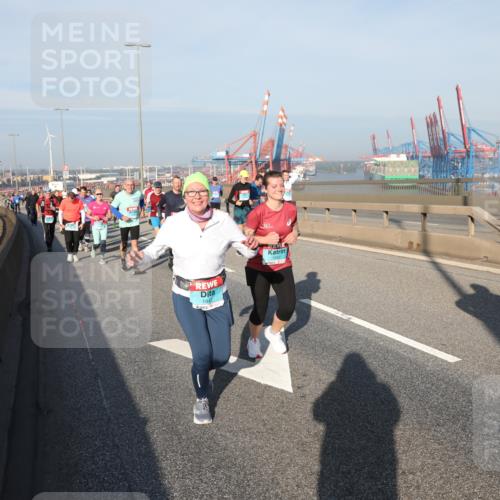 03.10.2025 - Köhlbrandbrückenlauf Yannick Fuchs http://msf.ph/oto/9180663 03.10.2025 08:55:09 Position 2 1847 meine-sportfotos.de