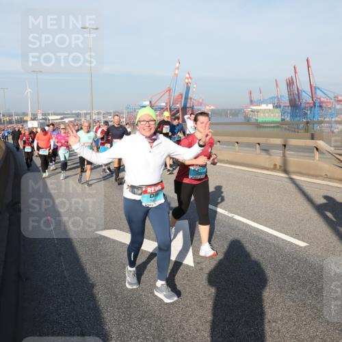 03.10.2025 - Köhlbrandbrückenlauf Yannick Fuchs http://msf.ph/oto/9180665 03.10.2025 08:55:09 Position 2 18 meine-sportfotos.de
