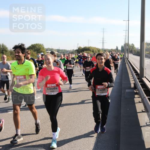 03.10.2025 - Köhlbrandbrückenlauf Yannick Fuchs http://msf.ph/oto/9180701 03.10.2025 11:21:50 Position 3 5868, 5866, 4736 meine-sportfotos.de