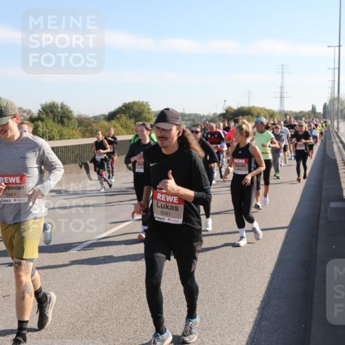03.10.2025 - Köhlbrandbrückenlauf Yannick Fuchs http://msf.ph/oto/9180720 03.10.2025 11:21:52 Position 3 5867, 5087 meine-sportfotos.de