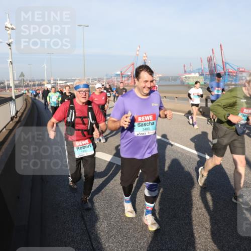 03.10.2025 - Köhlbrandbrückenlauf Yannick Fuchs http://msf.ph/oto/9180726 03.10.2025 08:55:15 Position 2 1930, 3483 meine-sportfotos.de