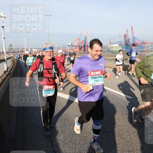 03.10.2025 - Köhlbrandbrückenlauf Yannick Fuchs http://msf.ph/oto/9180728 03.10.2025 08:55:15 Position 2 1930, 3483, 17 meine-sportfotos.de