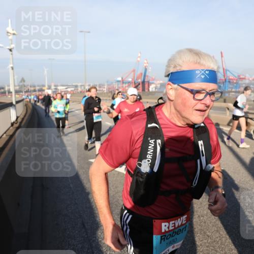 03.10.2025 - Köhlbrandbrückenlauf Yannick Fuchs http://msf.ph/oto/9180739 03.10.2025 08:55:16 Position 2 1930 meine-sportfotos.de
