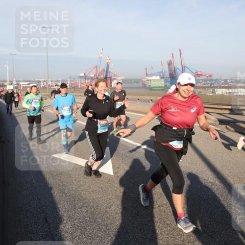 03.10.2025 - Köhlbrandbrückenlauf Yannick Fuchs http://msf.ph/oto/9180746 03.10.2025 08:55:16 Position 2 1342 meine-sportfotos.de