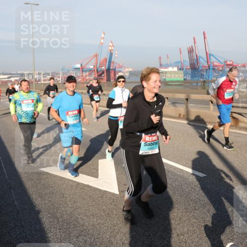 03.10.2025 - Köhlbrandbrückenlauf Yannick Fuchs http://msf.ph/oto/9180751 03.10.2025 08:55:17 Position 2 1950 meine-sportfotos.de
