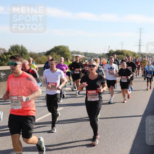 03.10.2025 - Köhlbrandbrückenlauf Yannick Fuchs http://msf.ph/oto/9180765 03.10.2025 11:21:55 Position 3 6316, 5543, 6474 meine-sportfotos.de