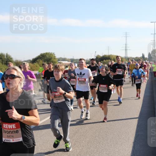 03.10.2025 - Köhlbrandbrückenlauf Yannick Fuchs http://msf.ph/oto/9180775 03.10.2025 11:21:56 Position 3 5891, 6474, 4434 meine-sportfotos.de