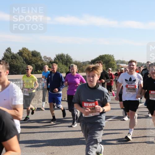03.10.2025 - Köhlbrandbrückenlauf Yannick Fuchs http://msf.ph/oto/9180782 03.10.2025 11:21:57 Position 3 045, 134, 6591, 6596 meine-sportfotos.de