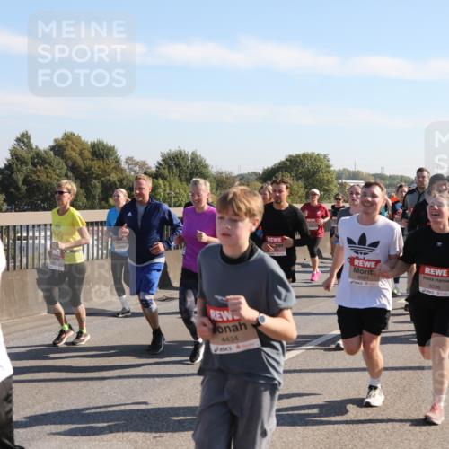 03.10.2025 - Köhlbrandbrückenlauf Yannick Fuchs http://msf.ph/oto/9180783 03.10.2025 11:21:57 Position 3 5891, 4434, 6591, 6596 meine-sportfotos.de