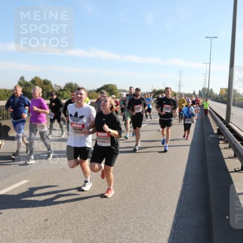 03.10.2025 - Köhlbrandbrückenlauf Yannick Fuchs http://msf.ph/oto/9180789 03.10.2025 11:21:58 Position 3 6591, 6596 meine-sportfotos.de