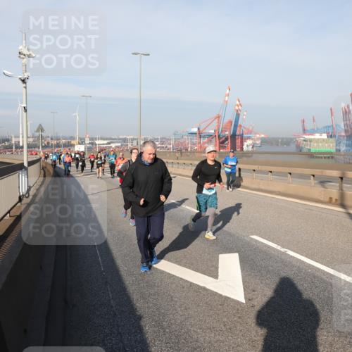 03.10.2025 - Köhlbrandbrückenlauf Yannick Fuchs http://msf.ph/oto/9180801 03.10.2025 08:55:22 Position 2  meine-sportfotos.de