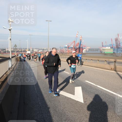 03.10.2025 - Köhlbrandbrückenlauf Yannick Fuchs http://msf.ph/oto/9180803 03.10.2025 08:55:22 Position 2  meine-sportfotos.de