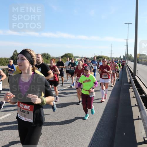 03.10.2025 - Köhlbrandbrückenlauf Yannick Fuchs http://msf.ph/oto/9180811 03.10.2025 11:22:04 Position 3 4840, 5038, 5125 meine-sportfotos.de