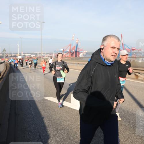 03.10.2025 - Köhlbrandbrückenlauf Yannick Fuchs http://msf.ph/oto/9180814 03.10.2025 08:55:24 Position 2  meine-sportfotos.de