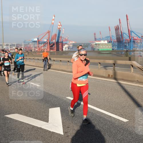03.10.2025 - Köhlbrandbrückenlauf Yannick Fuchs http://msf.ph/oto/9180838 03.10.2025 08:55:27 Position 2 3074 meine-sportfotos.de