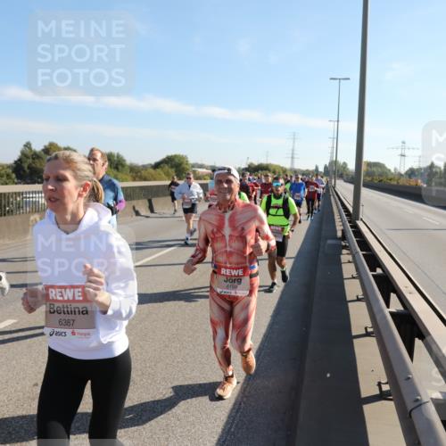 03.10.2025 - Köhlbrandbrückenlauf Yannick Fuchs http://msf.ph/oto/9180839 03.10.2025 11:22:07 Position 3 6387, 6188 meine-sportfotos.de