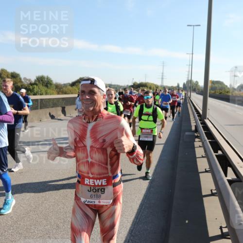 03.10.2025 - Köhlbrandbrückenlauf Yannick Fuchs http://msf.ph/oto/9180843 03.10.2025 11:22:07 Position 3 6028, 6188 meine-sportfotos.de