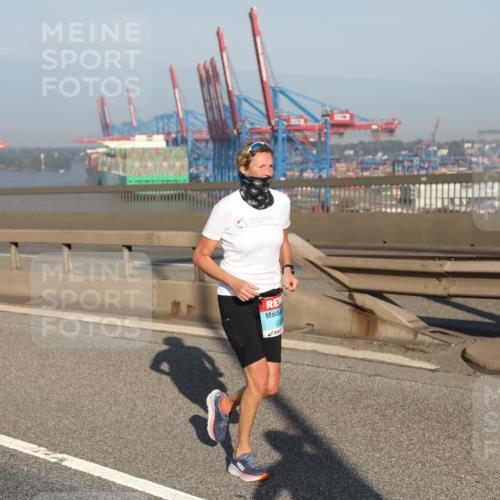 03.10.2025 - Köhlbrandbrückenlauf Yannick Fuchs http://msf.ph/oto/9180844 03.10.2025 08:55:29 Position 2 23 meine-sportfotos.de