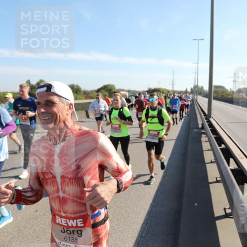 03.10.2025 - Köhlbrandbrückenlauf Yannick Fuchs http://msf.ph/oto/9180845 03.10.2025 11:22:07 Position 3 6188 meine-sportfotos.de