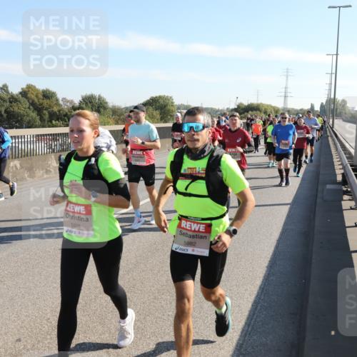 03.10.2025 - Köhlbrandbrückenlauf Yannick Fuchs http://msf.ph/oto/9180854 03.10.2025 11:22:08 Position 3 5928, 5982 meine-sportfotos.de