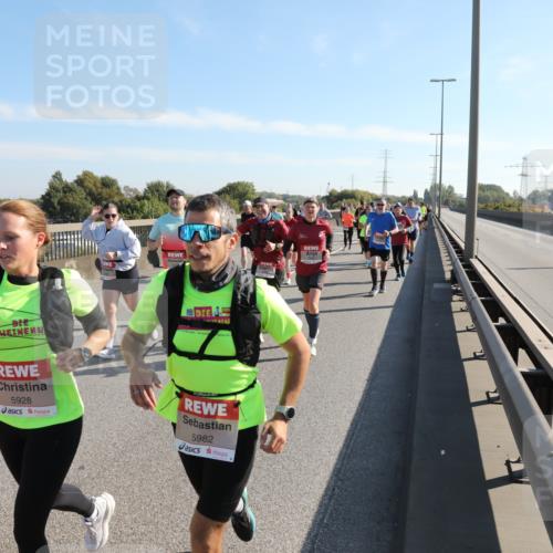 03.10.2025 - Köhlbrandbrückenlauf Yannick Fuchs http://msf.ph/oto/9180858 03.10.2025 11:22:08 Position 3 5928, 5982 meine-sportfotos.de