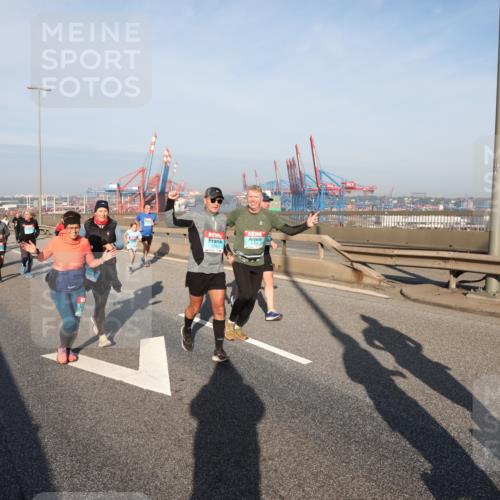 03.10.2025 - Köhlbrandbrückenlauf Yannick Fuchs http://msf.ph/oto/9180868 03.10.2025 08:55:32 Position 2  meine-sportfotos.de