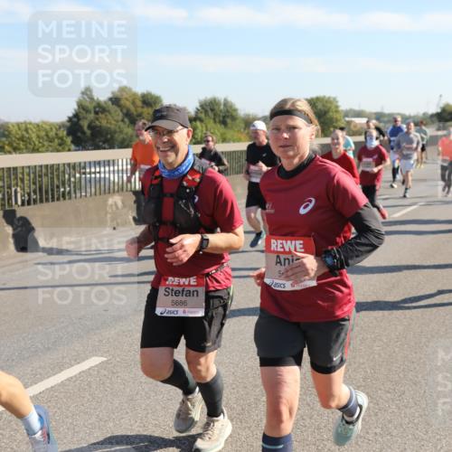 03.10.2025 - Köhlbrandbrückenlauf Yannick Fuchs http://msf.ph/oto/9180869 03.10.2025 11:22:10 Position 3 307, 5686, 5 meine-sportfotos.de