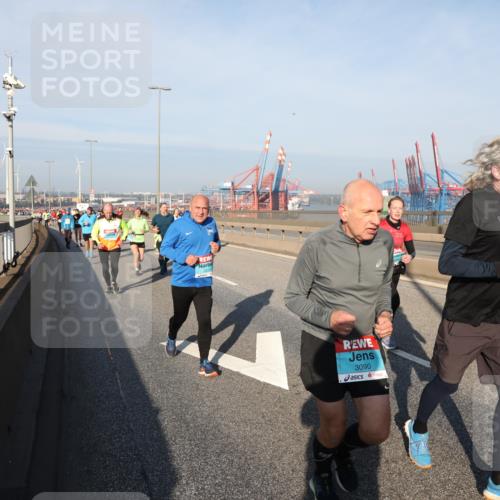 03.10.2025 - Köhlbrandbrückenlauf Yannick Fuchs http://msf.ph/oto/9180912 03.10.2025 08:55:37 Position 2 3090 meine-sportfotos.de