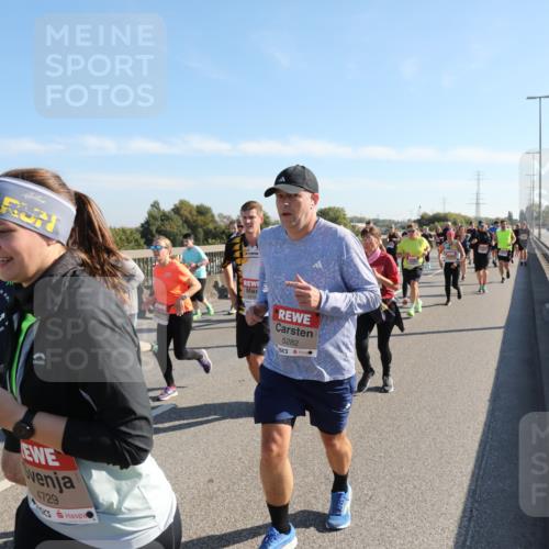03.10.2025 - Köhlbrandbrückenlauf Yannick Fuchs http://msf.ph/oto/9180919 03.10.2025 11:22:14 Position 3 4729, 5282 meine-sportfotos.de