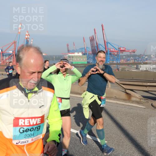 03.10.2025 - Köhlbrandbrückenlauf Yannick Fuchs http://msf.ph/oto/9180937 03.10.2025 08:55:40 Position 2 2004 meine-sportfotos.de