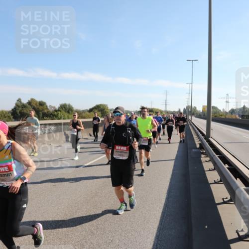 03.10.2025 - Köhlbrandbrückenlauf Yannick Fuchs http://msf.ph/oto/9180938 03.10.2025 11:22:18 Position 3 5656, 5657, 5879 meine-sportfotos.de