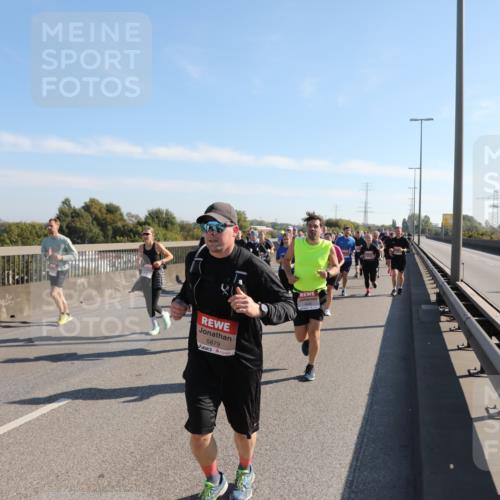 03.10.2025 - Köhlbrandbrückenlauf Yannick Fuchs http://msf.ph/oto/9180944 03.10.2025 11:22:18 Position 3 5879 meine-sportfotos.de