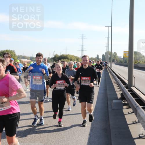 03.10.2025 - Köhlbrandbrückenlauf Yannick Fuchs http://msf.ph/oto/9180964 03.10.2025 11:22:20 Position 3 4900, 5130, 5149, 5156 meine-sportfotos.de