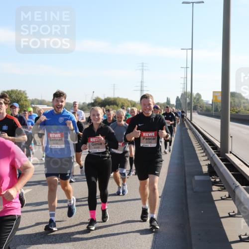 03.10.2025 - Köhlbrandbrückenlauf Yannick Fuchs http://msf.ph/oto/9180967 03.10.2025 11:22:21 Position 3 4900, 5130, 5149, 5156 meine-sportfotos.de