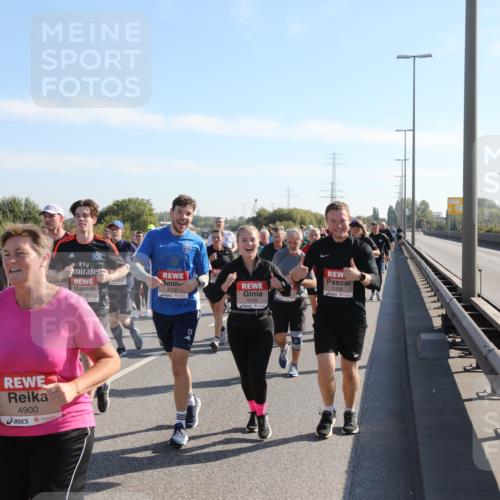 03.10.2025 - Köhlbrandbrückenlauf Yannick Fuchs http://msf.ph/oto/9180970 03.10.2025 11:22:21 Position 3 5130, 5149, 4900, 13, 5156 meine-sportfotos.de