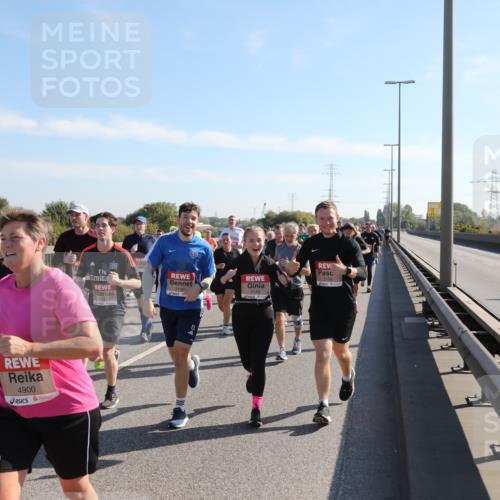 03.10.2025 - Köhlbrandbrückenlauf Yannick Fuchs http://msf.ph/oto/9180972 03.10.2025 11:22:21 Position 3 4900, 5130, 5149, 13 meine-sportfotos.de