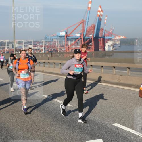 03.10.2025 - Köhlbrandbrückenlauf Yannick Fuchs http://msf.ph/oto/9180975 03.10.2025 08:55:46 Position 2 1348 meine-sportfotos.de