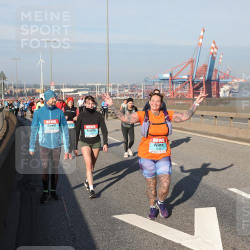 03.10.2025 - Köhlbrandbrückenlauf Yannick Fuchs http://msf.ph/oto/9180991 03.10.2025 08:55:48 Position 2 1348 meine-sportfotos.de