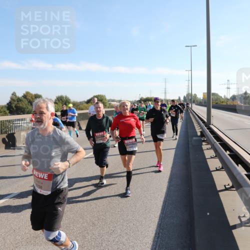 03.10.2025 - Köhlbrandbrückenlauf Yannick Fuchs http://msf.ph/oto/9180994 03.10.2025 11:22:23 Position 3 5488, 8758 meine-sportfotos.de